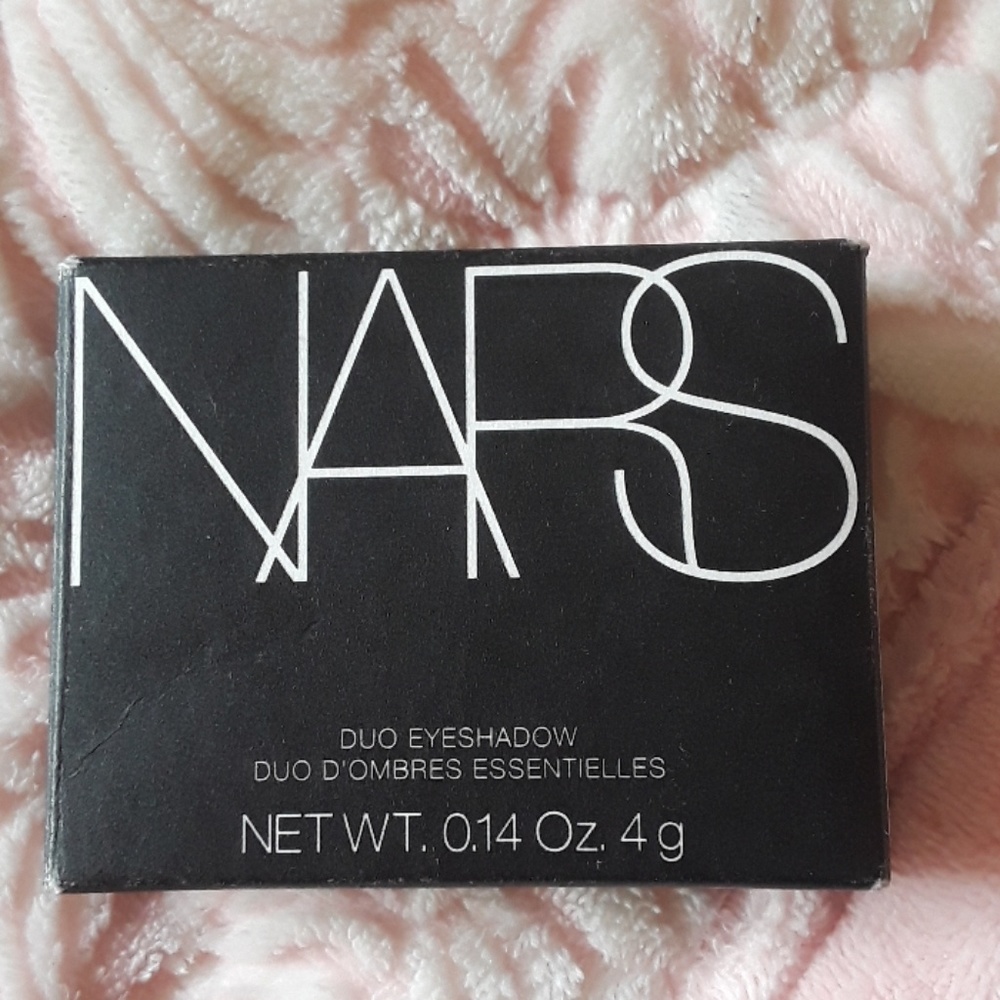 Cosmetics - Picture 4 of 4